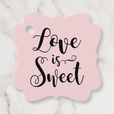 Being sweet. Sweet надпись. Love is Sweet надпись. Sweety черная надпись. Sweet надпись красивая.